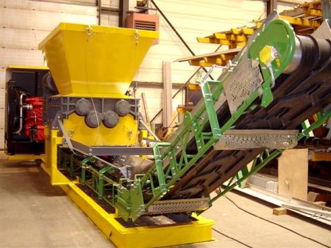 Scrap metal transport with Manubloc conveyors